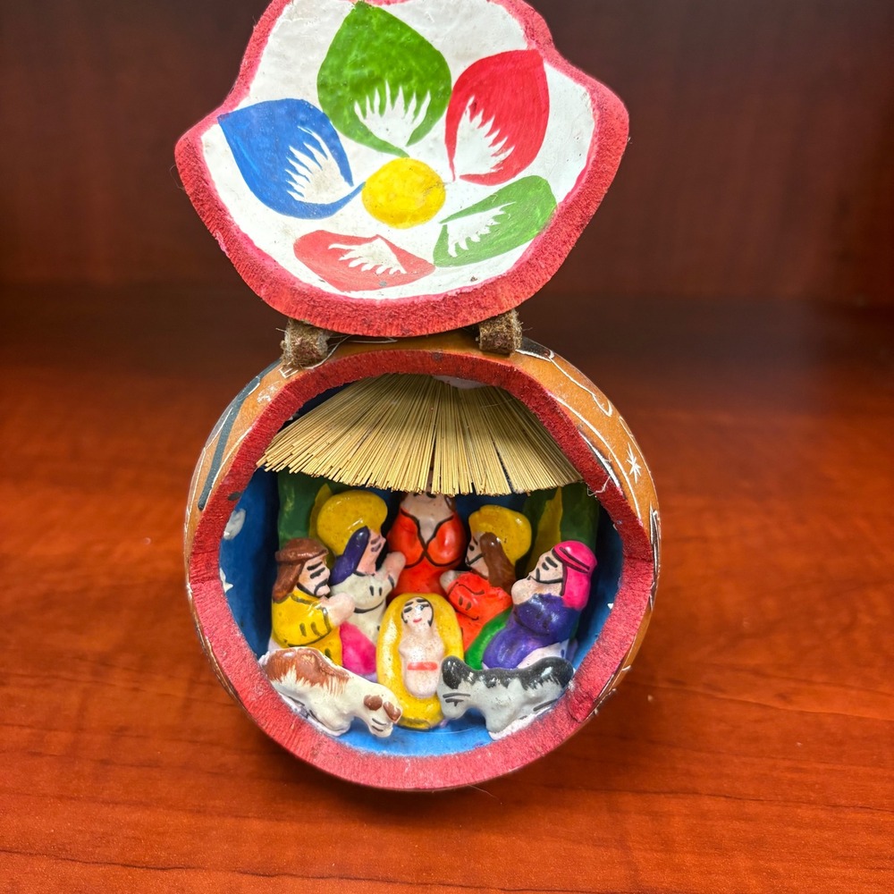 Handmade Gourd Nativity Scene‎ with Colorful Flower Lid Christmas Ornament